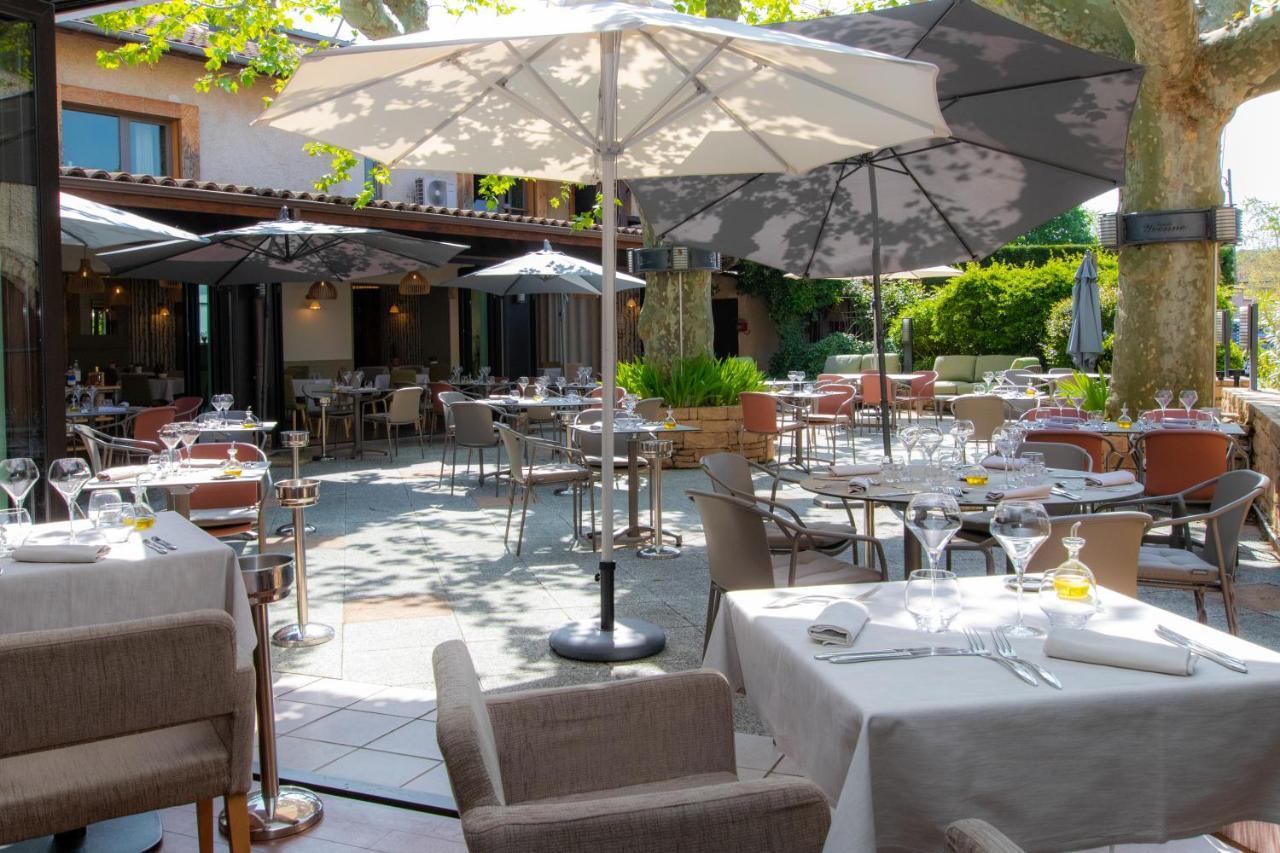 Logis Hotel Tante Yvonne & Son Restaurant Semi-Gastronomique - Lyon Nord Quincieux Exterior photo