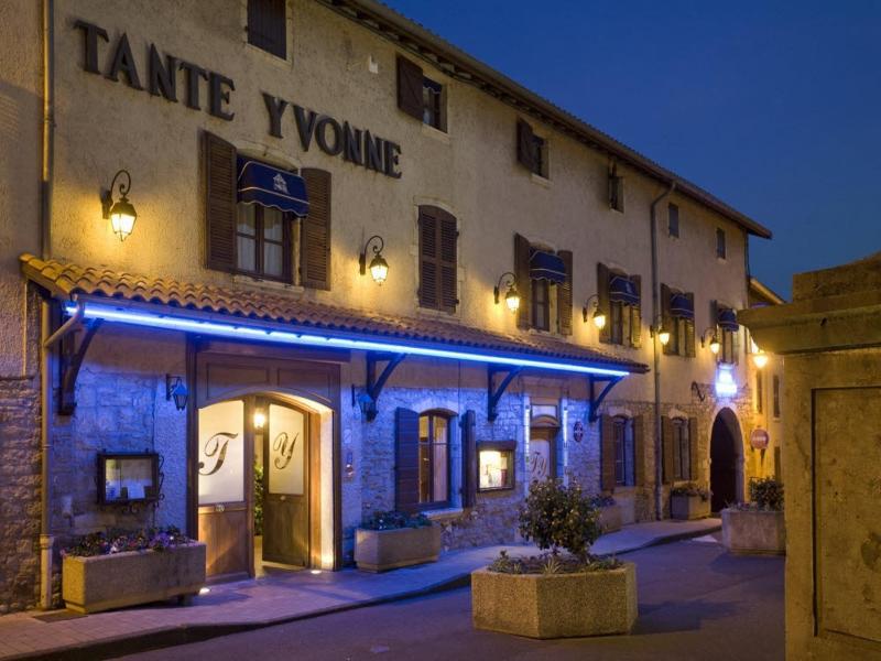 Logis Hotel Tante Yvonne & Son Restaurant Semi-Gastronomique - Lyon Nord Quincieux Exterior photo